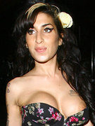 Amy Winehouse nude 125