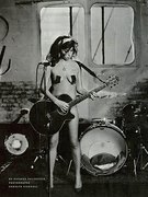 Amy Winehouse nude 15