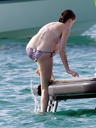 Anne Hathaway nude 21