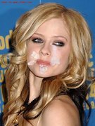 Avril Lavigne nude 204