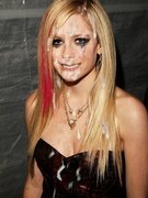 Avril Lavigne nude 348