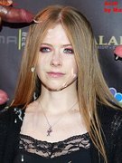 Avril Lavigne nude 510