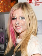 Avril Lavigne nude 534