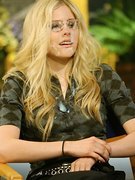 Avril Lavigne nude 556