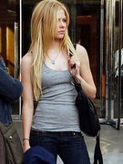 Avril Lavigne nude 48