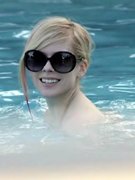 Avril Lavigne nude 41