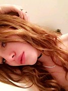 Bella Thorne nude 20