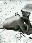Charlize Theron nude 56