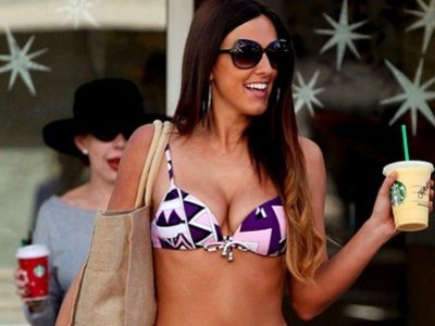 Cute Claudia Romani loves bikini