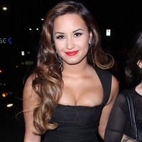 Demi Lovato huge cleavage