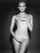 Diane Kruger nude 16