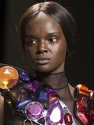 Duckie Thot nude 3