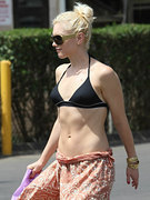 Gwen Stefani nude 36