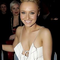 Hayden Panettiere shows off explicit cleavage