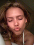 Jessica Alba nude 4