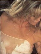 Kim Basinger nude 64