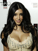 Kim Kardashian nude 412