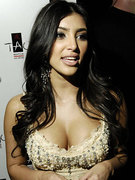 Kim Kardashian nude 413