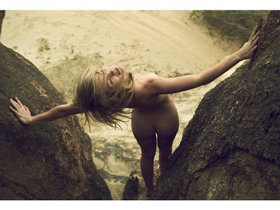Lauren Bonner naked pics
