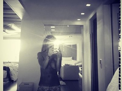 Lindsay Lohan Nude Selfie