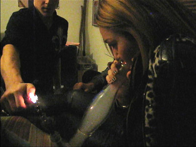 Miley Cyrus smoking hookah