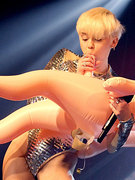 Miley Cyrus nude 6