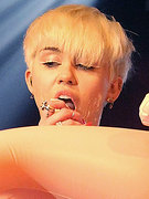 Miley Cyrus nude 7