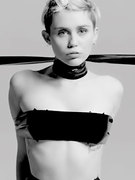 Miley Cyrus nude 0