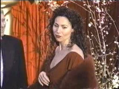Minnie Driver appearance on TV in teasing dress