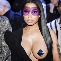 Nicki Minaj flashing boobs