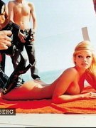 Pamela Anderson nude 142
