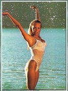 Pamela Anderson nude 302