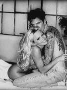 Pamela Anderson nude 8