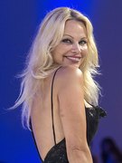 Pamela Anderson nude 15