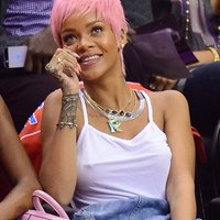 Rihanna Braless At Clippers Game