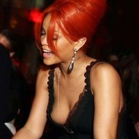 Rihanna make her boobs popular! 