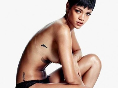 Erotic photoset of Rihanna