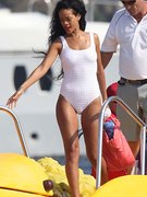 Rihanna nude 3