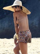 Rihanna nude 11