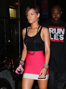 Rihanna nude 31