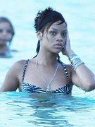 Rihanna nude 45