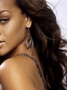 Rihanna nude 75
