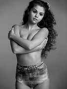 Selena Gomez nude 1