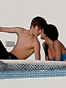 Selena Gomez nude 13