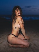Tianna Gregory nude 3