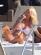 Victoria Silvstedt nude 4