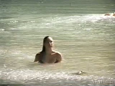 Jennifer Connelly and her nudism scenes in The Hotspot