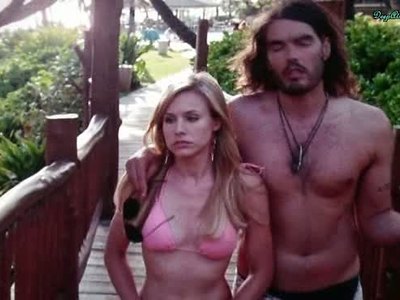 Kristen Bell defiles in sexy swim suit in Forgetting Sarah Marshall